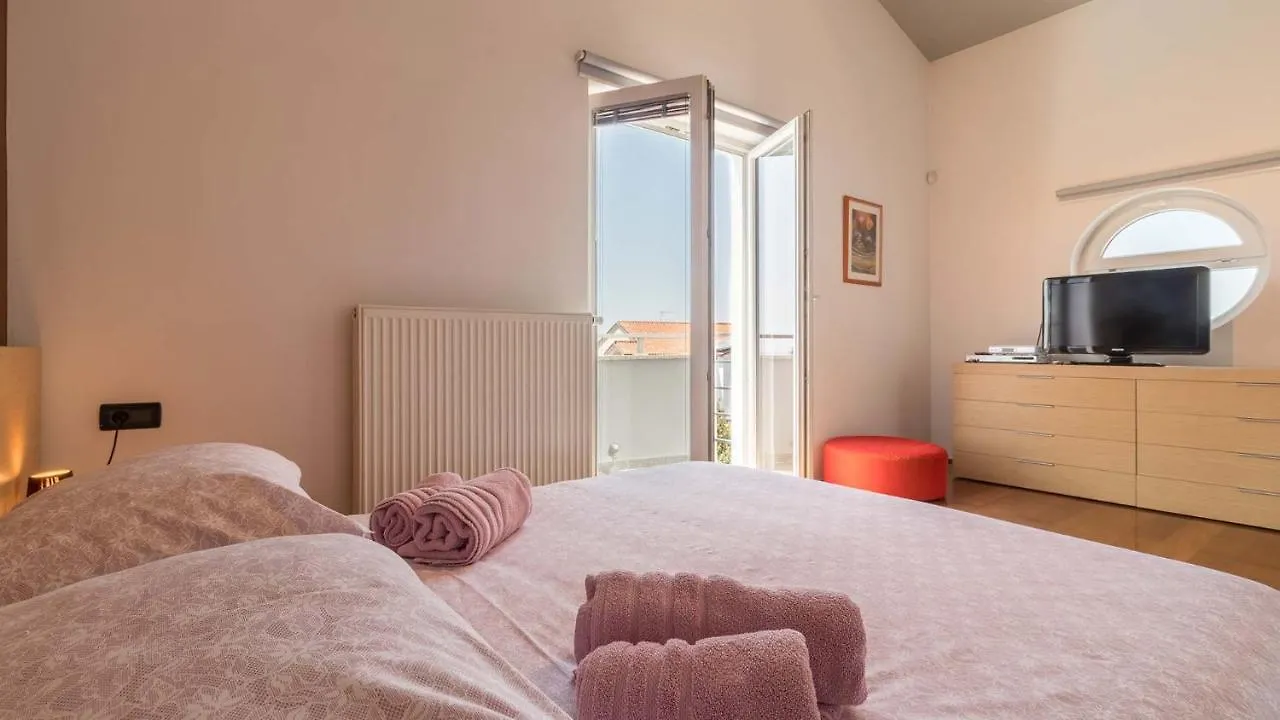 Luxury Villa Nicol With Pool And Sea View 300M From The Beach Pula Croacia