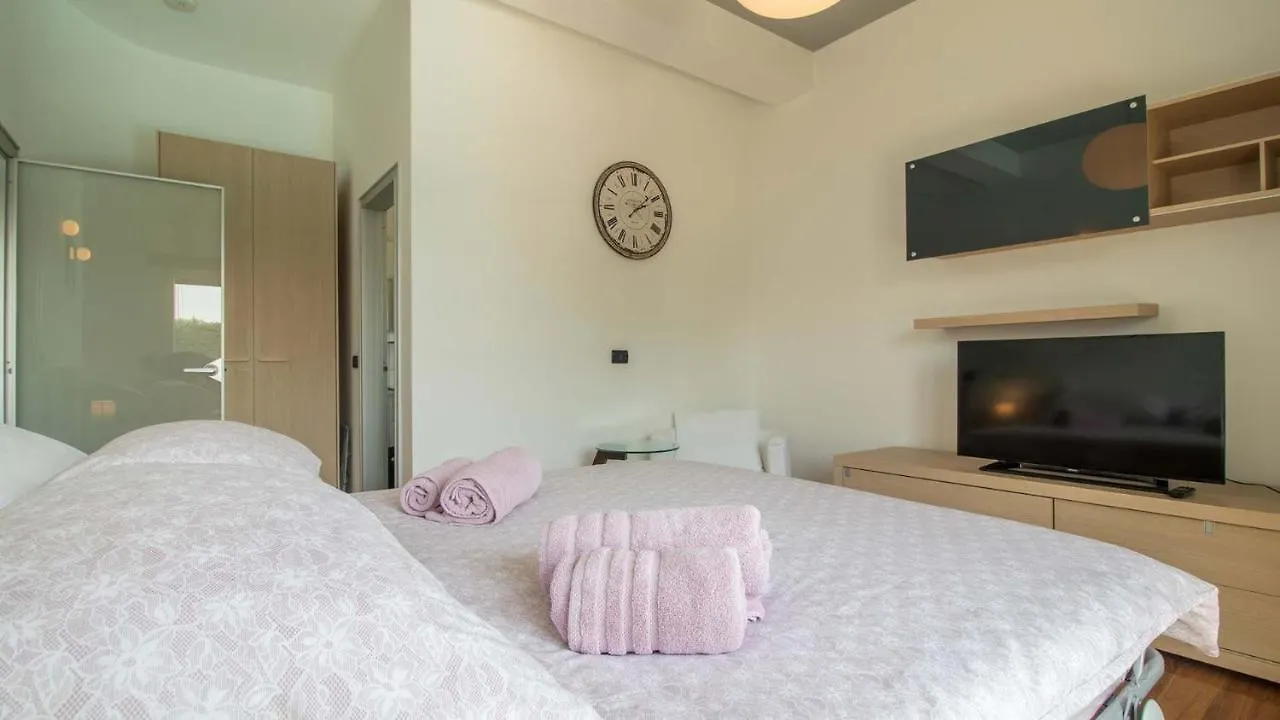 Luxury Villa Nicol With Pool And Sea View 300M From The Beach Pula 0*,  Croacia