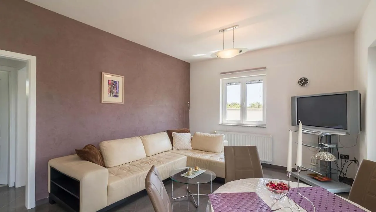 Luxury Villa Nicol With Pool And Sea View 300M From The Beach Pula